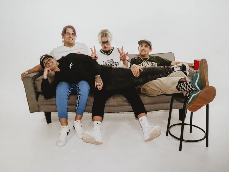 Somewhere Between the Set and the Silence: A Conversation with&nbsp;408￼
